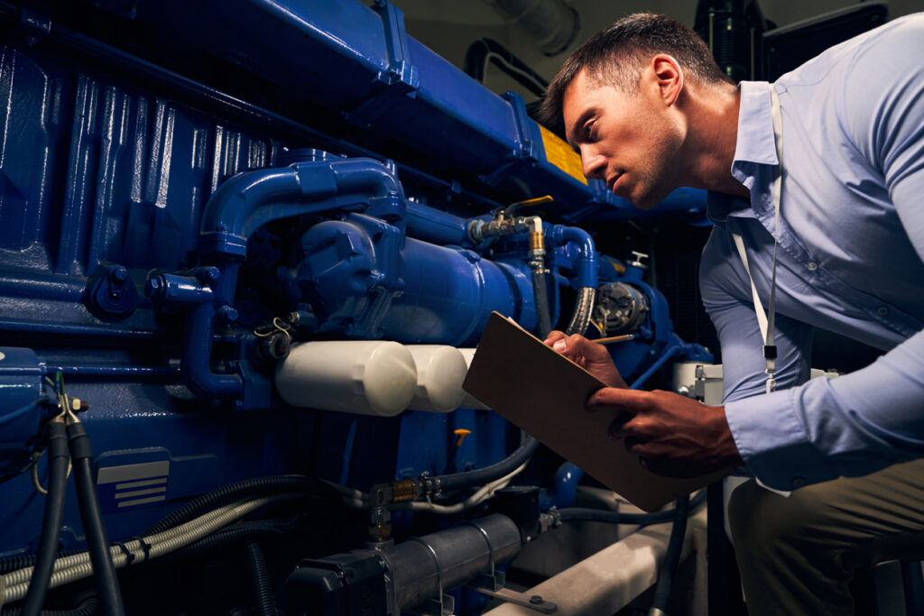 Técnico de manutenção de gerador de energia