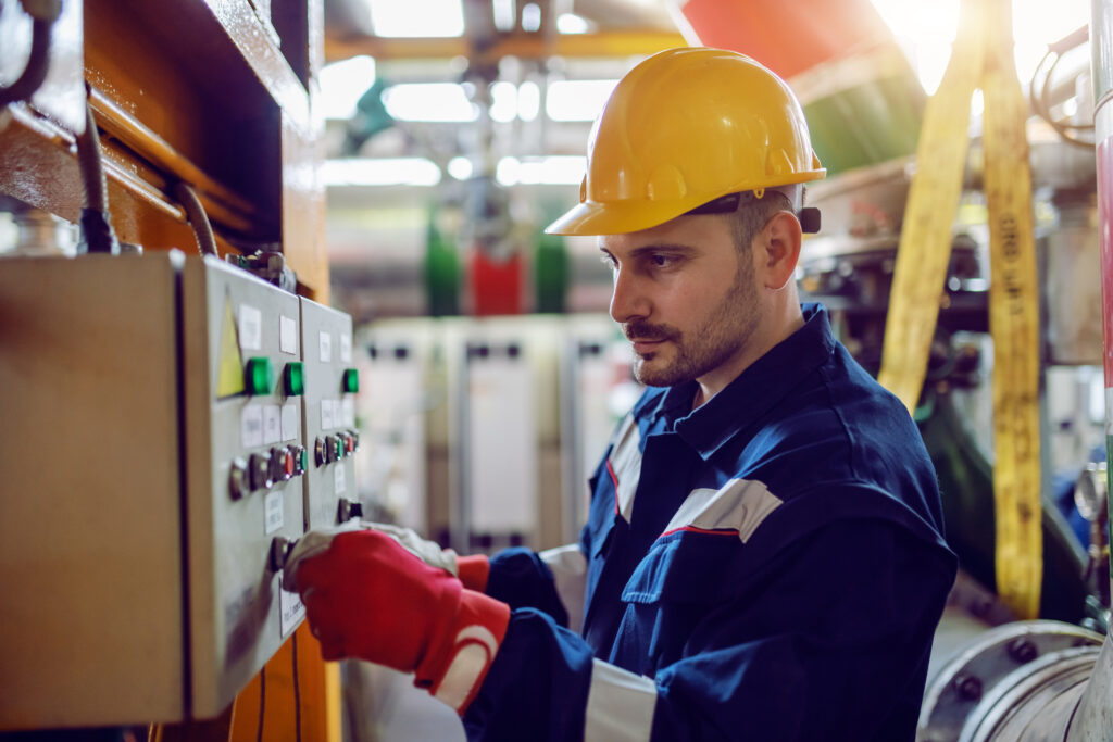 A instalação do grupo gerador considera todas as indicações do dimensionamento realizado pelo departamento de engenharia.