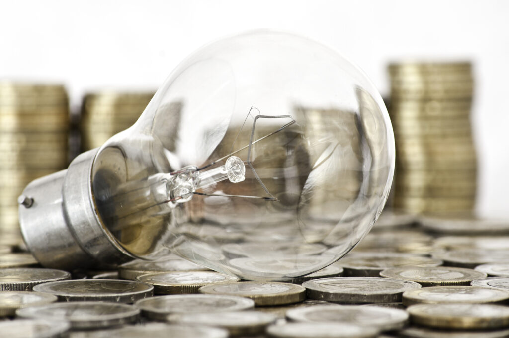 Explore as principais diferenças entre comprar e alugar geradores de energia antes de tomar uma decisão.